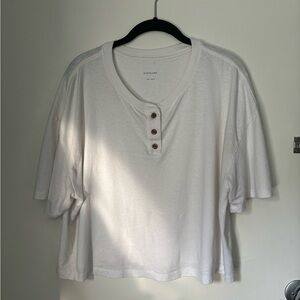 Everlane white shirt with buttons